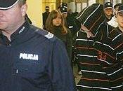 tribunal Polonia condena cárcel tres polacos robo placa Auschwitz