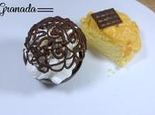 Postre esférico chocolate negro