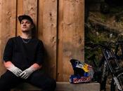 Nuevo video «Sound Speed» sorprende ciclista Kade Edwards derrapando cerros Gales