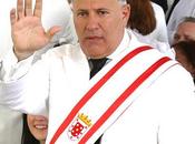 Locutores esperan este señor...