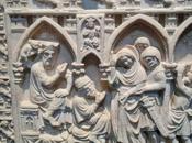 Santa Catalina disputando filósofo ante tribunal Emperador Majencio (Relieve, siglo XIII)