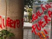 Estudiantes toman edificio administrativo Facultad Psicología demandando transparencia electoral