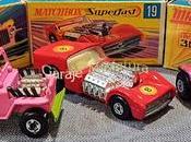 Tres modelos Matchbox motores expuestos