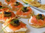 Aperitivo blinis salmón