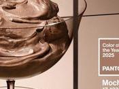 Descubre Mocha Mousse: Color Pantone 2025 redefinirá moda diseño