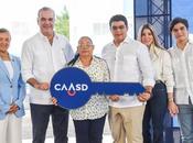 Abinader Fellito entregan apartamentos familias Guajimía.