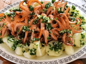 Pulpitos patatas cocidas aceite perejil