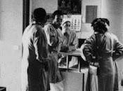 1981-1854: Detectives bata blanca