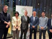 Mariano González recibe Premio FEFCAM trabajo profesión farmacéutica