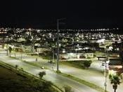 Villa Pozos deja atrás abandono nuevo alumbrado público
