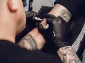 Nueva escuela tatuadores Coruña abre puertas formación práctica innovadora