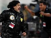 Amando Maradona: Debut triunfo