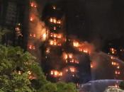 Ascienden incluidos siete bomberos, muertos incendio varios rascacielos Hong Kong