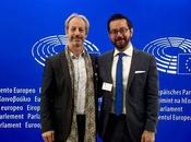 Global Influencer destaca participación AEPAE Parlamento Europeo frente acoso escolar