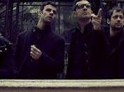 Ella Loves You, Bôas Teitas.