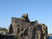 Acicastello: castillo piedra lávica