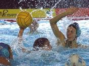 Paso atrás club waterpolo Hermanas primera femenina.