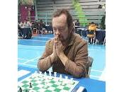 Cuando vida obliga enrocar: ajedrez, vocación redención