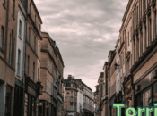 menos muertos casi heridos despeñarse autobús Guatemala