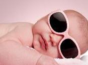 bebés sol; empezar acostumbrarlos gorra gafas
