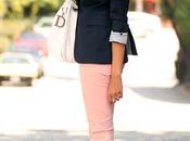 Seis maneras combinar unos jeans color rosa
